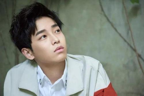 圈内爆料周深彭昱畅,神秘友情引热议 第2张 圈内爆料周深彭昱畅,神秘友情引热议 第2张